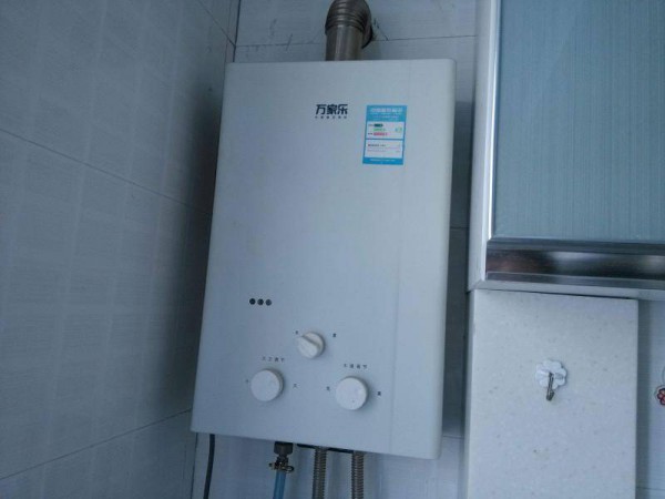 热水器故障 E4 故障维修方法
